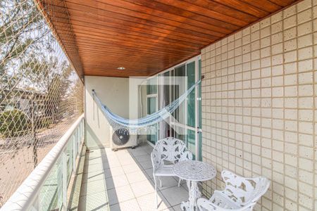 Apartamento à venda com 104m², 3 quartos e 2 vagas Apartamento à venda com 104m², 3 quartos e 2 vagasVaranda