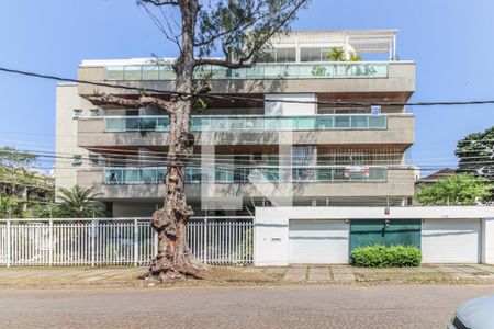 Apartamento à venda com 104m², 3 quartos e 2 vagas Apartamento à venda com 104m², 3 quartos e 2 vagasFachada