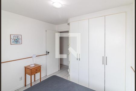 Apartamento à venda com 104m², 3 quartos e 2 vagas Apartamento à venda com 104m², 3 quartos e 2 vagasQuarto 1