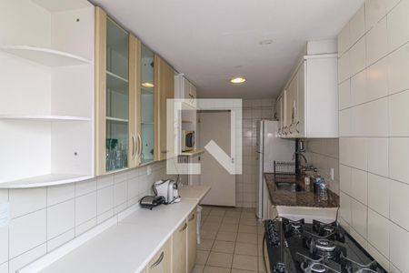 Apartamento à venda com 104m², 3 quartos e 2 vagas Apartamento à venda com 104m², 3 quartos e 2 vagasCozinha
