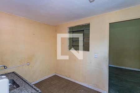 Casa à venda com 270m², 4 quartos e 3 vagasCozinha - edícula