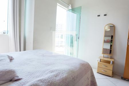 Apartamento à venda com 180m², 3 quartos e 2 vagas Apartamento à venda com 180m², 3 quartos e 2 vagassuite