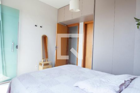 Apartamento à venda com 180m², 3 quartos e 2 vagas Apartamento à venda com 180m², 3 quartos e 2 vagassuite