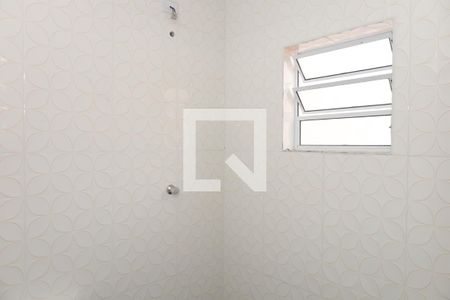 Banheiro  de kitnet/studio para alugar com 1 quarto, 30m² em Cidade Nitro Operária, São Paulo