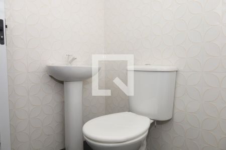 Banheiro de kitnet/studio para alugar com 1 quarto, 30m² em Cidade Nitro Operária, São Paulo