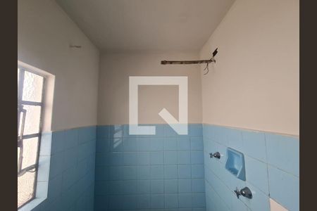 Banheiro social  de casa para alugar com 1 quarto, 29m² em Jardim Munhoz, Guarulhos
