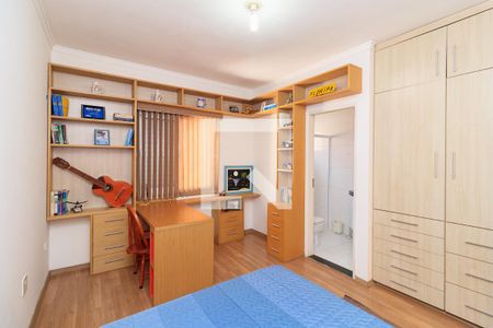 Casa à venda com 195m², 3 quartos e 4 vagasSuíte 3