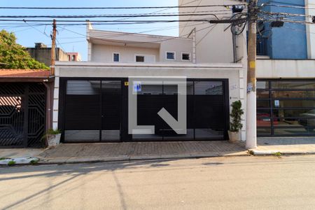 Casa à venda com 195m², 3 quartos e 4 vagasFachada