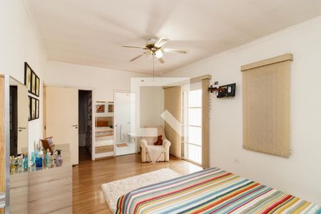 Casa à venda com 195m², 3 quartos e 4 vagasSuíte 2