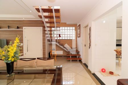 Sala de casa à venda com 3 quartos, 195m² em Vila Gustavo, São Paulo