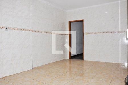 Casa para alugar com 132m², 2 quartos e 2 vagasCozinha