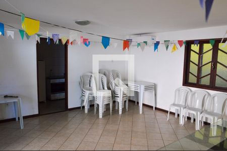 Casa de condomínio à venda com 75m², 3 quartos e 1 vagaÁrea comum - Salão de festas