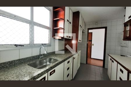 Apartamento à venda com 170m², 4 quartos e 2 vagas Apartamento à venda com 170m², 4 quartos e 2 vagasCozinha
