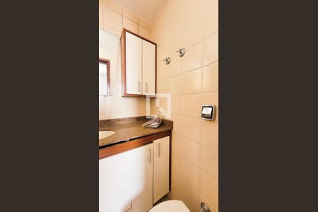 Apartamento à venda com 170m², 4 quartos e 2 vagas Apartamento à venda com 170m², 4 quartos e 2 vagasBanheiro da Suite