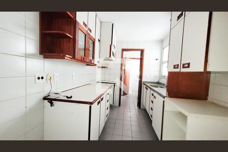 Apartamento à venda com 170m², 4 quartos e 2 vagas Apartamento à venda com 170m², 4 quartos e 2 vagasCozinha