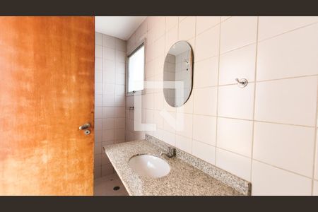 Apartamento à venda com 170m², 4 quartos e 2 vagas Apartamento à venda com 170m², 4 quartos e 2 vagasLavabo