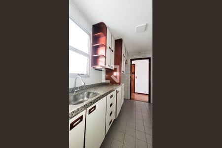 Apartamento à venda com 170m², 4 quartos e 2 vagas Apartamento à venda com 170m², 4 quartos e 2 vagasCozinha