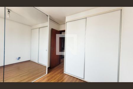 Apartamento à venda com 170m², 4 quartos e 2 vagas Apartamento à venda com 170m², 4 quartos e 2 vagasQuarto 1