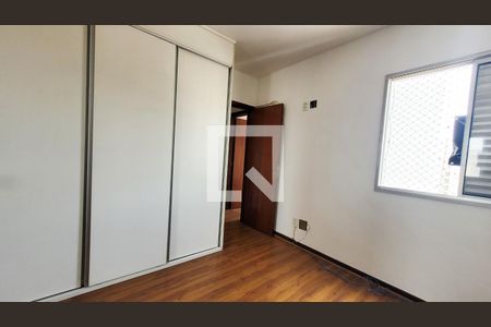 Apartamento à venda com 170m², 4 quartos e 2 vagas Apartamento à venda com 170m², 4 quartos e 2 vagasSuite