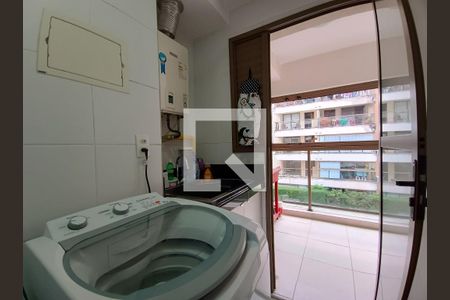 Apartamento à venda com 86m², 3 quartos e 1 vaga Apartamento à venda com 86m², 3 quartos e 1 vagaCozinha e Área de Serviço