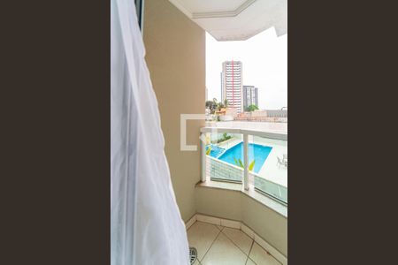 Apartamento à venda com 98m², 3 quartos e 2 vagasSacada do Quarto 1