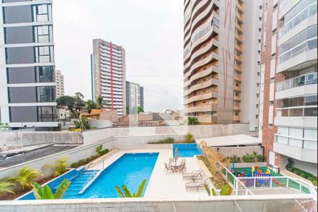 Apartamento à venda com 98m², 3 quartos e 2 vagasSacada do Quarto 1