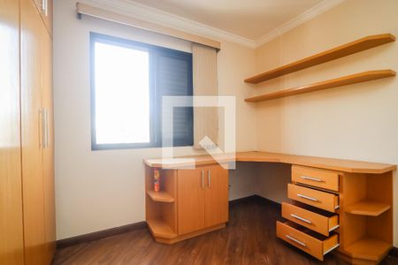 Apartamento à venda com 115m², 3 quartos e 2 vagasQuarto 2