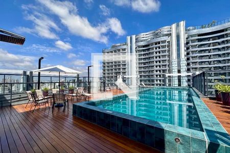 Apartamento à venda com 28m², 1 quarto e sem vagaPiscina