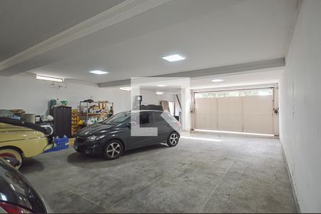 Casa à venda com 701m², 4 quartos e 5 vagasGaragem