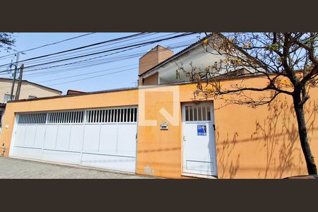 Casa à venda com 311m², 3 quartos e 3 vagas Casa à venda com 311m², 3 quartos e 3 vagasFachada