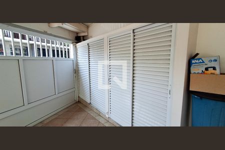 Casa à venda com 311m², 3 quartos e 3 vagas Casa à venda com 311m², 3 quartos e 3 vagasGaragem