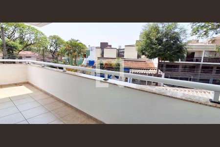 Casa à venda com 311m², 3 quartos e 3 vagas Casa à venda com 311m², 3 quartos e 3 vagasSacada Suíte 3