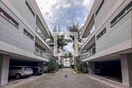 Casa de condomínio à venda com 404m², 3 quartos e 6 vagas Casa de condomínio à venda com 404m², 3 quartos e 6 vagasÁrea comum