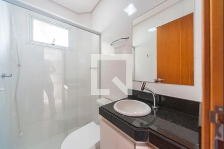 Casa de condomínio à venda com 404m², 3 quartos e 6 vagas Casa de condomínio à venda com 404m², 3 quartos e 6 vagasBanheiro de serviço