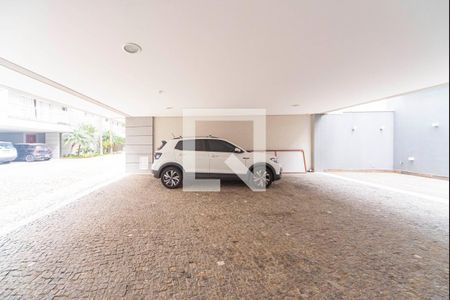 Casa de condomínio à venda com 404m², 3 quartos e 6 vagas Casa de condomínio à venda com 404m², 3 quartos e 6 vagasGaragem