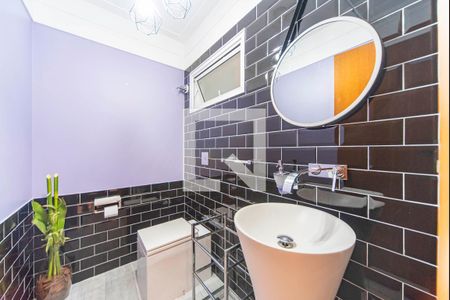 Casa de condomínio à venda com 404m², 3 quartos e 6 vagas Casa de condomínio à venda com 404m², 3 quartos e 6 vagasLavabo