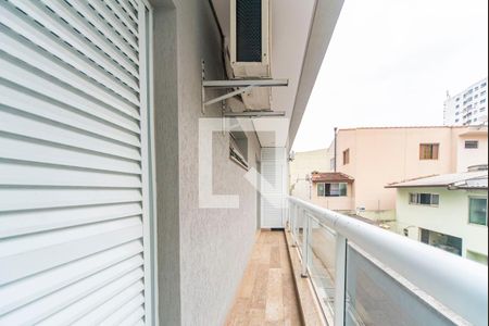 Casa de condomínio à venda com 404m², 3 quartos e 6 vagas Casa de condomínio à venda com 404m², 3 quartos e 6 vagasVaranda