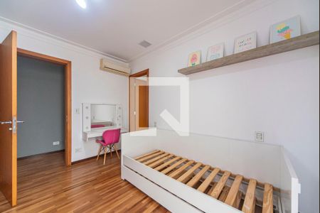 Casa de condomínio à venda com 404m², 3 quartos e 6 vagas Casa de condomínio à venda com 404m², 3 quartos e 6 vagasQuarto 2