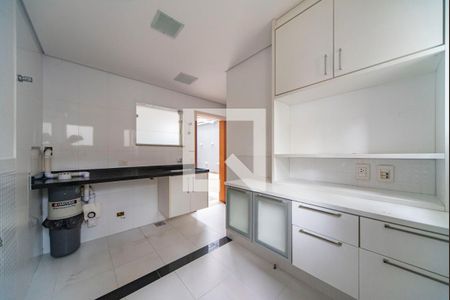 Casa de condomínio à venda com 404m², 3 quartos e 6 vagas Casa de condomínio à venda com 404m², 3 quartos e 6 vagasÁrea de serviço2