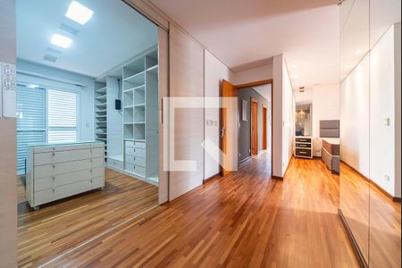 Casa de condomínio à venda com 404m², 3 quartos e 6 vagas Casa de condomínio à venda com 404m², 3 quartos e 6 vagasQuarto 3