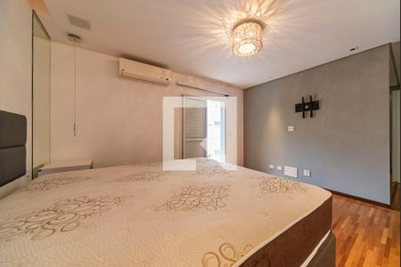 Casa de condomínio à venda com 404m², 3 quartos e 6 vagas Casa de condomínio à venda com 404m², 3 quartos e 6 vagasQuarto 3