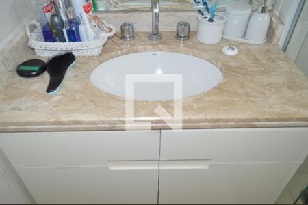 Apartamento à venda com 169m², 3 quartos e 3 vagasBanheiro da Suíte 1