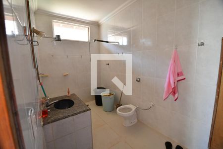 Casa para alugar com 420m², 5 quartos e 3 vagasBanheiro de serviço 1