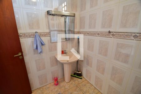 Casa para alugar com 420m², 5 quartos e 3 vagasBanheiro 1