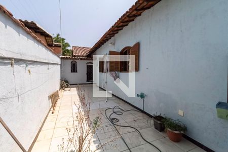 Casa à venda com 256m², 4 quartos e 4 vagasQuintal