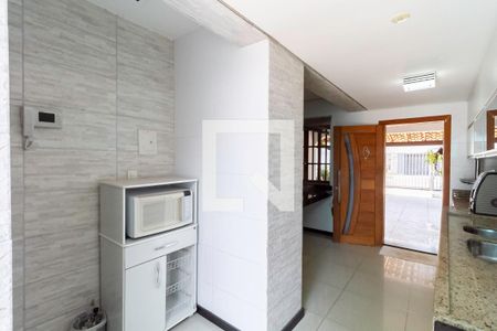 Casa à venda com 256m², 4 quartos e 4 vagasCozinha