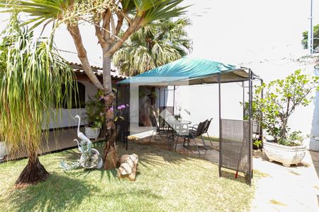 Casa à venda com 256m², 4 quartos e 4 vagasJardim