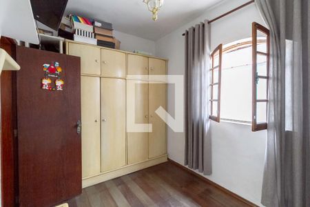 Casa à venda com 256m², 4 quartos e 4 vagasQuarto 2