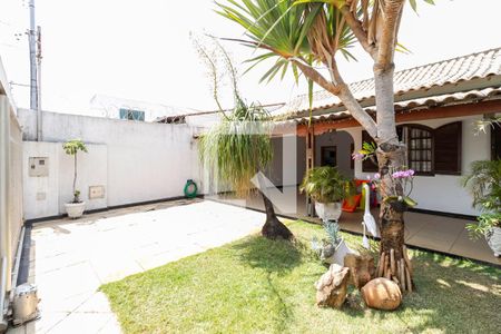 Casa à venda com 256m², 4 quartos e 4 vagasFachada