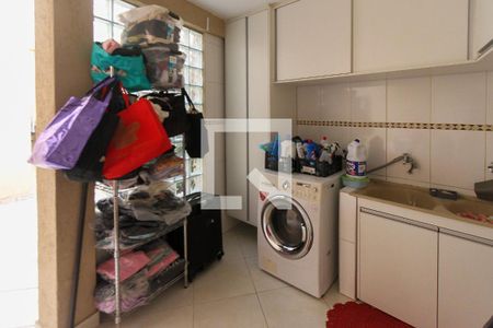 Casa à venda com 190m², 3 quartos e 4 vagasÁrea de Serviço